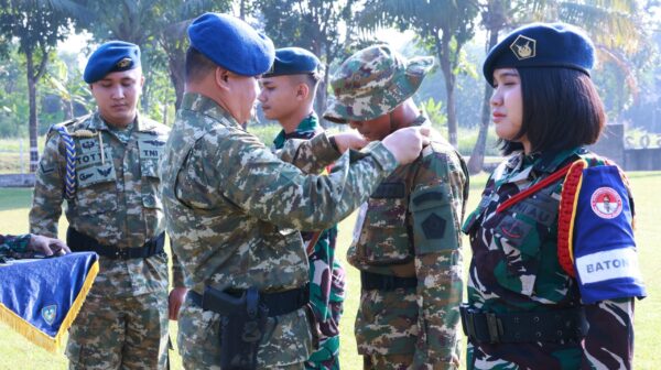 
Danlanud R. Suryadi Suryadarma saat prosesi upacara pembukaan pelatihan SPPI, KDKMP dan KNMP.