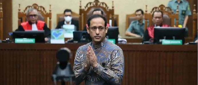 
Mantan Menteri Pendidikan, Kebudayaan, Riset, dan Teknologi, Nadiem Anwar Makarim divonis 10 tahun penjara dan bayar uang pengganti rp 809,5 miliar. Foto : Dery Ridwansah/ JawaPos.com.

