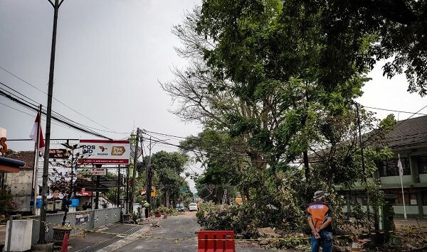 Kondisi proyek pembangunan Underpass Gatot Subroto di Kota Cimahi, Kamis (20/8/2026). Foto : Alfandy Septiansyah Putra/Radar Bandung/ Pojok Bandung


